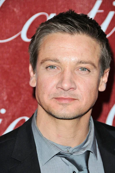 Jeremy renner på 2010 palm springs internationella filmfestival awards gala, palm springs convention center, palm springs, ca. 01-05-10 — Stockfoto