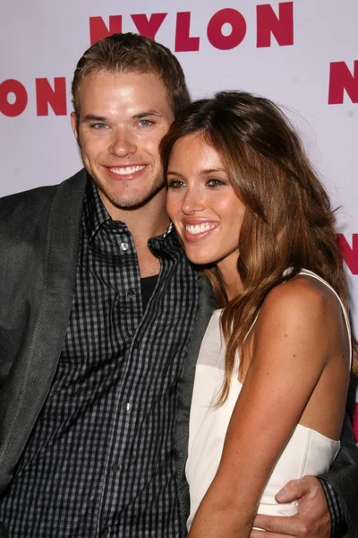 Kellan Lutz and Kayla Ewell — Stock Photo, Image