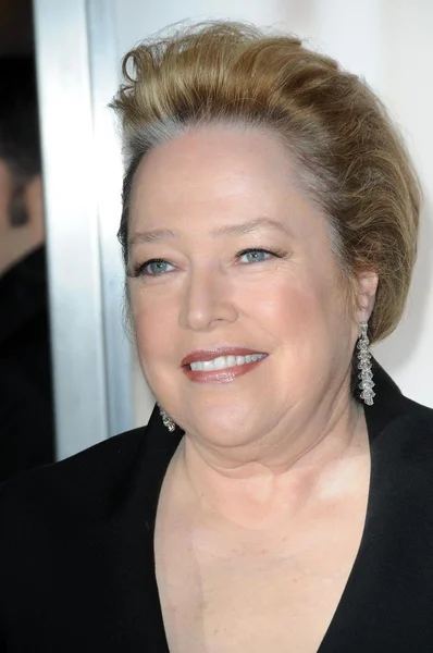 Kathy Bates at the World Premiere of Revolutionary Road. Mann Village Theater, Westwood, CA. 12-15-08 — Stock Photo, Image