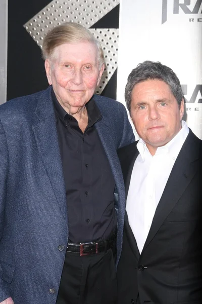 Sumner Redstone e Brad Grey — Fotografia de Stock