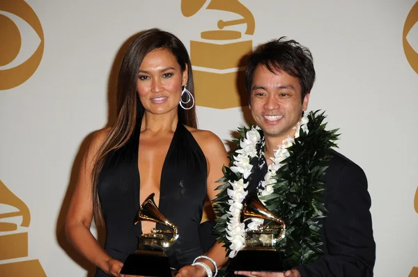 Tia Carrere y Daniel Ho —  Fotos de Stock