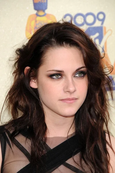 Kristen Stewart at the 2009 MTV Movie Awards Arrivals. Gibson Amphitheatre, Universal City, CA. 05-31-09 — 스톡 사진