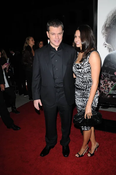 Matt Damon e sua esposa Luciana Barroso — Fotografia de Stock