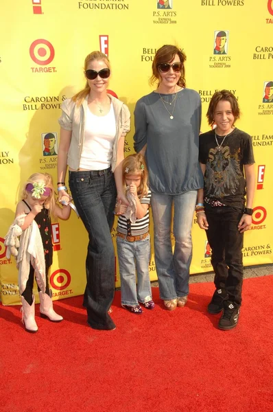 Denise Richards with Krista Allen and their familes — Stock Photo, Image