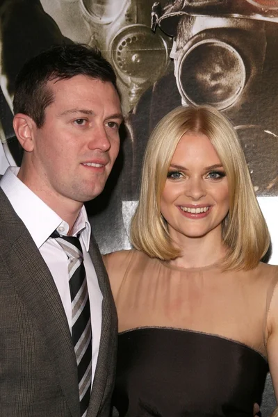 Kyle Newman y Jaime King — Foto de Stock