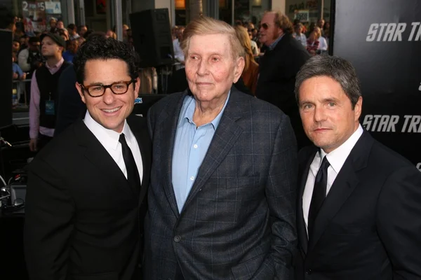 J.J. Abrams with Sumner Redstone and Brad Grey — Φωτογραφία Αρχείου