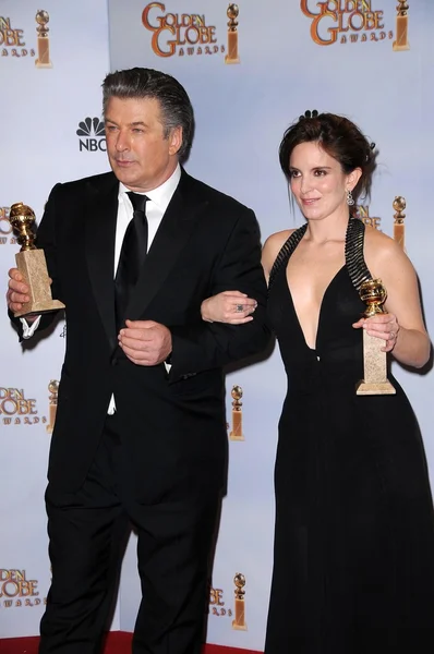 Alec Baldwin és Tina Fey Sajtószoba 66. éves Golden Globe Awards-on. Beverly Hilton hotelben, Beverly Hills, Ca. 01-11-09 — Stock Fotó