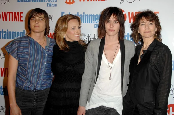 Daniela Sea and Marlee Matlin with Katherine Moennig and Ilene Chaiken at the farewell party for final season of 'The L Word'. Cafe La Boheme, West Hollywood, CA. 03-03-09 — Stock Photo, Image