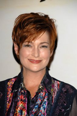 Carolyn hennesy