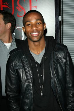 Arlen Escarpeta