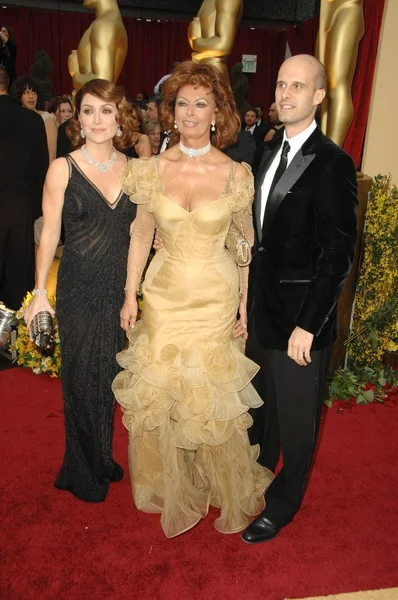 Sasha Alexander com Sophia Loren e Edoardo Ponti — Fotografia de Stock