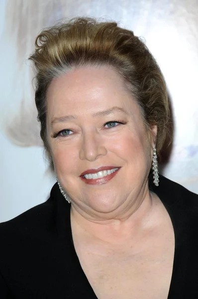 Kathy bates w światową premierę droga do szczęścia. Mann wieś teatr, westwood, ok. 12-15-08 — Zdjęcie stockowe