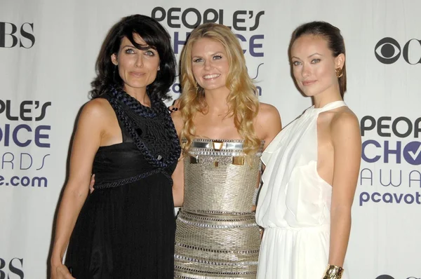 Lisa Edelstein with Jennifer Morrison and Olivia Wilde\r — 图库照片
