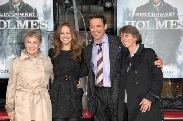 Robert Downey Jr., Elsie Downey y Susan Levin —  Fotos de Stock