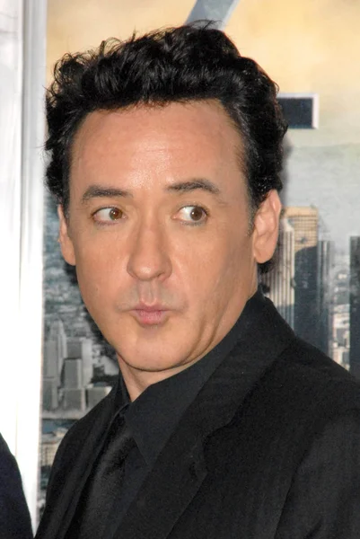 John Cusack at the premiere of '2012," Regent Cinemas L.A. Live, Los Angeles, CA. 11-3-09 — Stock Photo, Image