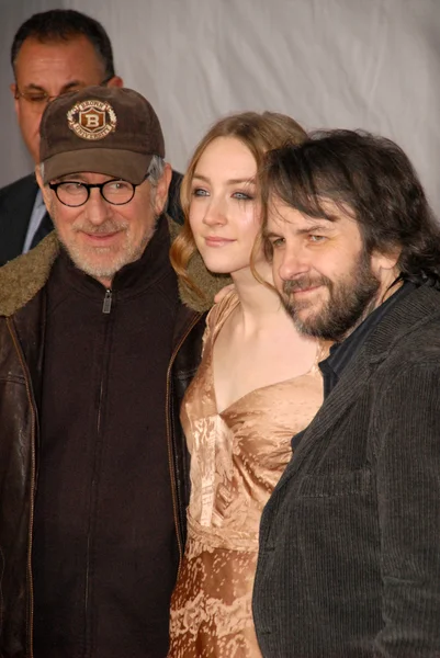 Steven Spielberg, Saoirse Ronan y Pater Jackson — Foto de Stock