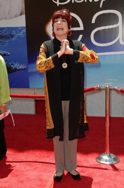 Jo anne worley vid världspremiären av "earth". El capitan theatre i hollywood, ca. 04-18-09 — Stockfoto