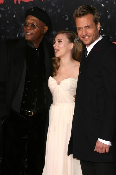 Samuel l. jackson με scarlett johansson και Γκάμπριελ Μαχτ — Φωτογραφία Αρχείου