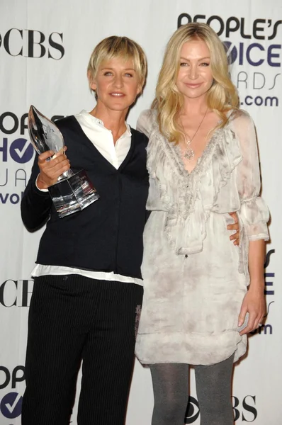 Ellen DeGeneres and Portia de Rossi\r — Fotografia de Stock
