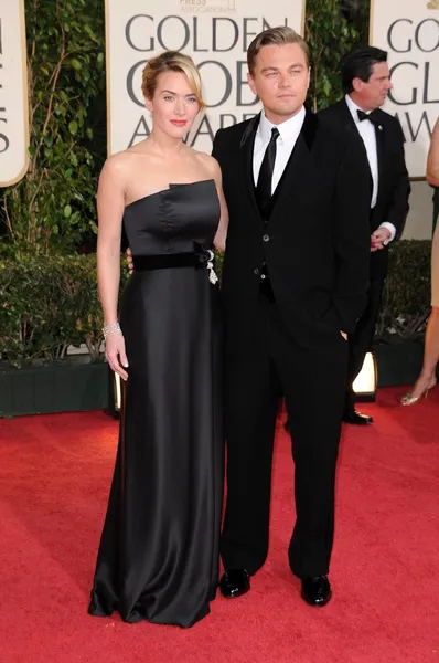 Kate Winslet and Leonardo DiCaprio at the 66th Annual Golden Globe Awards. Beverly Hilton Hotel, Beverly Hills, CA. 01-11-09 — Stock Photo, Image