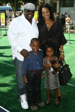 Cedric The Entertainer and family