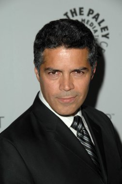 Esai morales