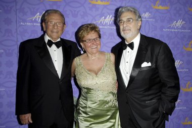 Alfred mann ile claude mann ve placido domingo, 5 yıllık alfred mann Vakfı yenilik ve ilham gala. vibiana, los angeles, ca. 11-02-08