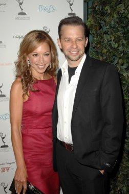 Lisa Joyner ve Jon Cryer