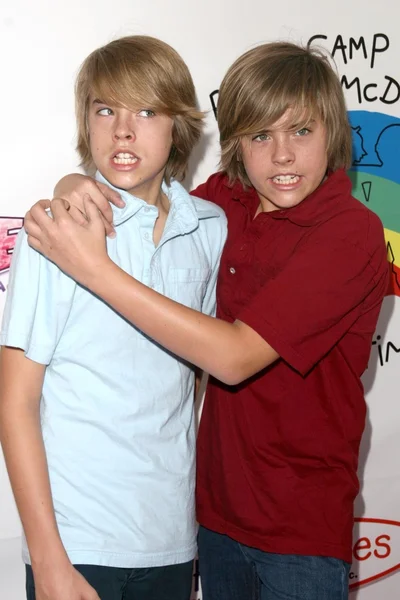 Dylan Sprouse e Cole Sprouse — Foto Stock