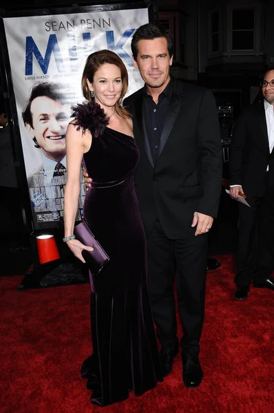 Diane Lane and Josh Brolin — Stock Photo, Image