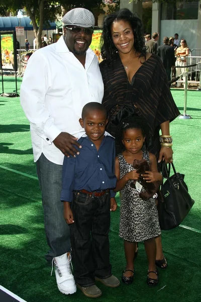 Cedric The Entertainer and family — Stock fotografie