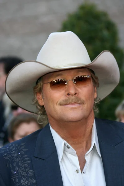 Alan Jackson en los 44º Premios Anuales de la Academia de Música Country. MGM Grand Garden Arena, Las Vegas, NV. 04-05-09 — Foto de Stock