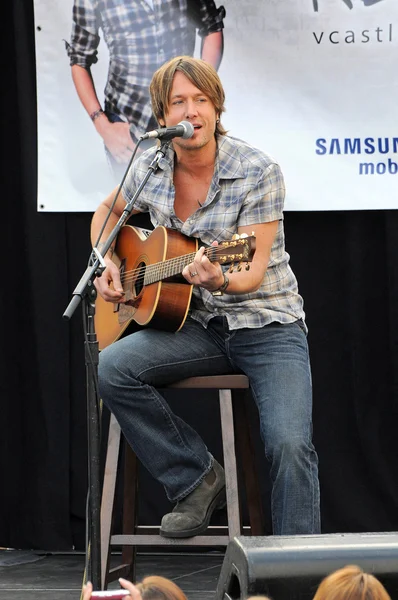 Keith Urban ad un concerto acustico gratuito di Keith Urban, sponsorizzato da Verizon Wireless e Samsung Mobile, Verizon Wireless Store, Pasadena, CA. 11-21-09 — Foto Stock