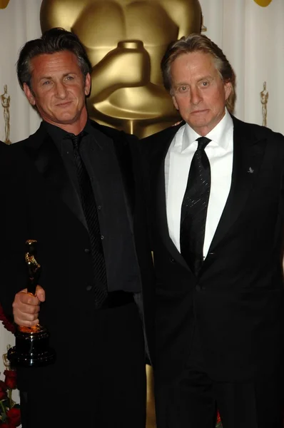 Sean Penn y Michael Douglas —  Fotos de Stock