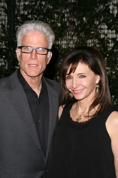 Ted danson en mary steenburgen — Stockfoto