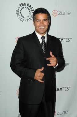 Esai morales