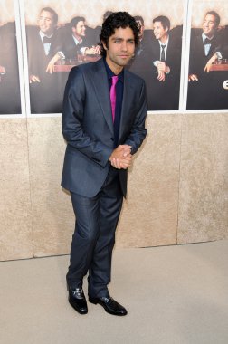 Adrian grenier entourage altıncı sezon los angeles galasında. Paramount Tiyatrosu, hollywood, ca. 07-09-09