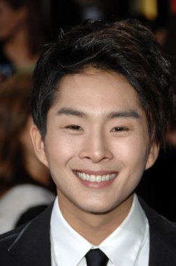 Justin Chon, 