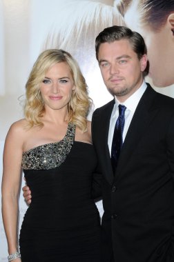 Kate winslet ve leonardo dicaprio, devrimci yol dünya prömiyeri. Mann Köyü tiyatro, westwood, ca. 12-15-08