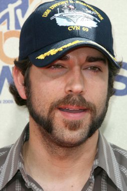 Zachary Levi