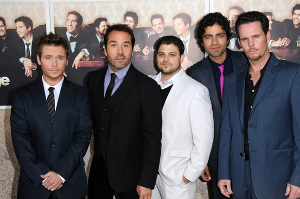 Cast of 'Entourage' at the Los Angeles Premiere of 'Entourage' Season Six. Paramount Theater, Hollywood, CA. 07-09-09 — Stock Photo, Image