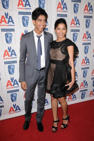 Dev Patel and Freida Pinto — Stock Photo, Image