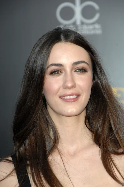 Madeline zima bei den amerikanischen musikpreisen ankünfte 2009, nokia theater, los angeles, ca. 22.11.2009 — Stockfoto