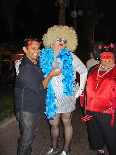 Halloween Party-goers — Stock Photo, Image