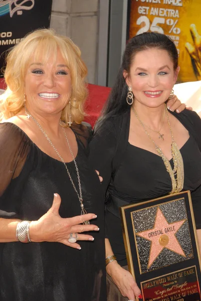 Tanya Tucker and Crystal Gayle — Stock Photo, Image