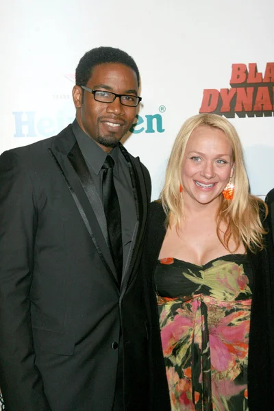 Michael Jai White and Nicole Sullivan at the Los Angeles Premiere of 'Black Dynamite'. Arclight Hollywood, Hollywood, CA. 10-13-09 — Zdjęcie stockowe