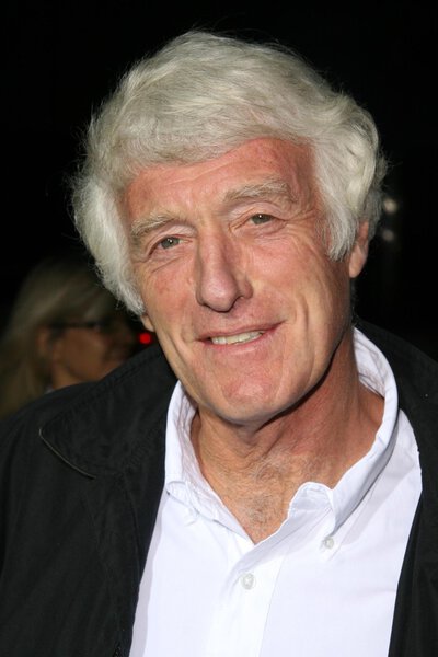 Дикинс, Роджер
