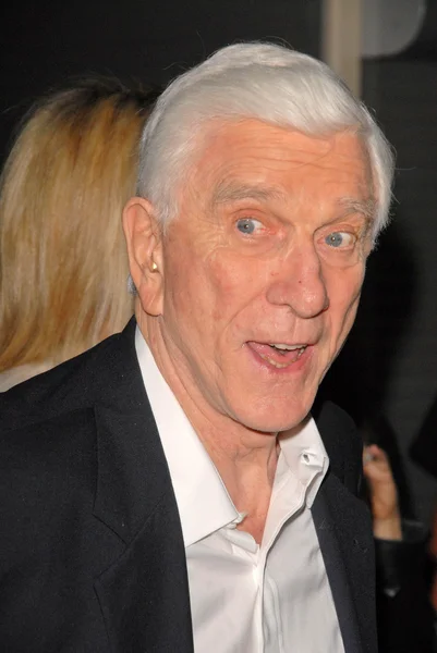 Leslie Nielsen at the Los Angeles Premiere of "Stan Helsing," Arclight Theater, Hollywood, CA. 10-20-09 — Stock Photo, Image