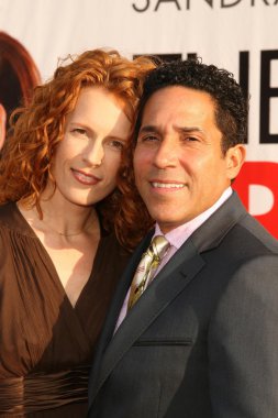 Oscar Nunez and wife Carla at the Los Angeles Premiere of 'The Proposal'. El Capitan Theatre, Hollywood, CA. 06-01-09