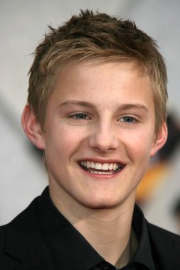 Alexander ludwig adlı los angeles premiere dağ cadı ırkı. el capitan tiyatro, hollywood, ca. 03-11-09